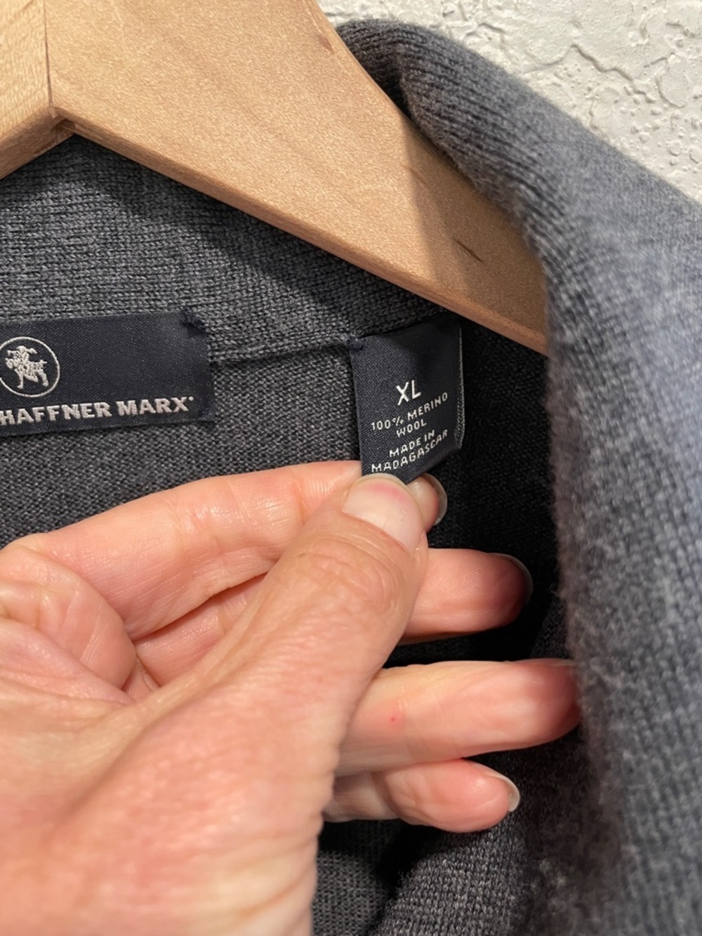 Hart Schaffner Marx 100% Merino Wool Sweater Mens XL Gray Long Sleeve Pullover - Picture 4 of 6